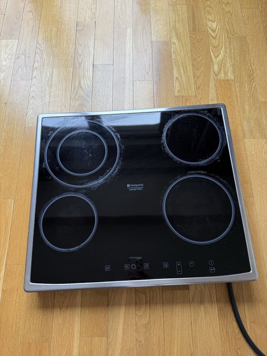 Варочная панель Hotpoint Ariston