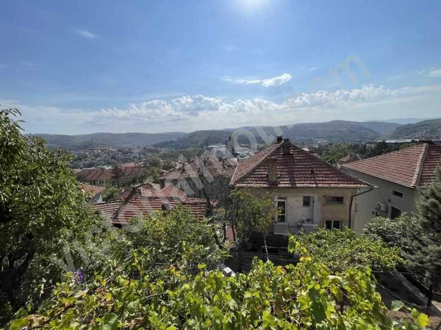 Продава се Къща в Велико Търново, Център - 140 кв.м за 750 €/кв.м - Снимка #4