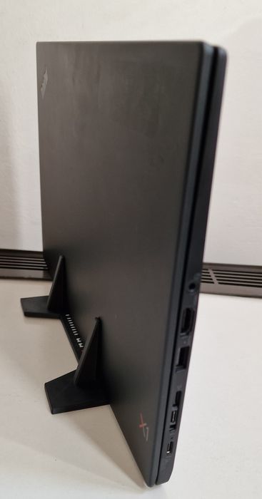 Vand suport/stand pentru laptopuri Lenovo X1