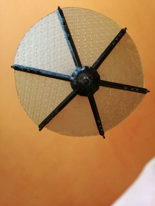 Продавам полилей от ковано желязо