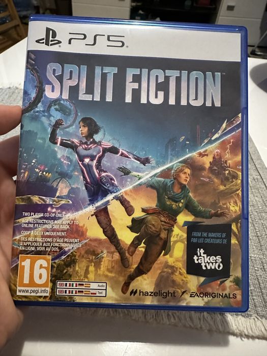 Joc PS5 Split Fiction