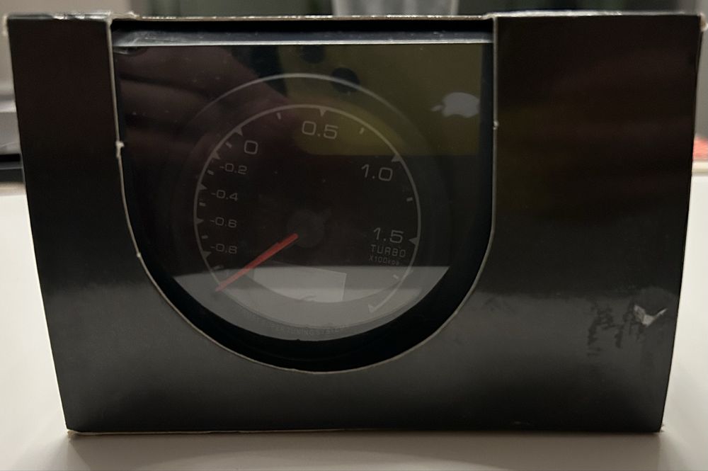 Бууст метър boost meter измервателен уред за турбо