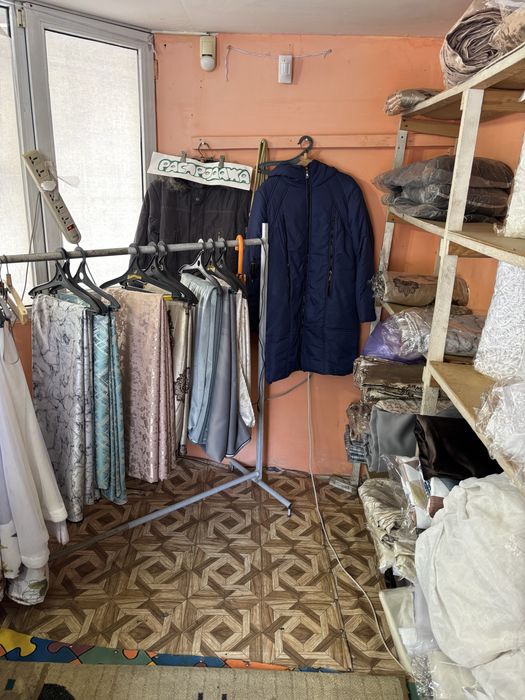 Продам киоск большой.