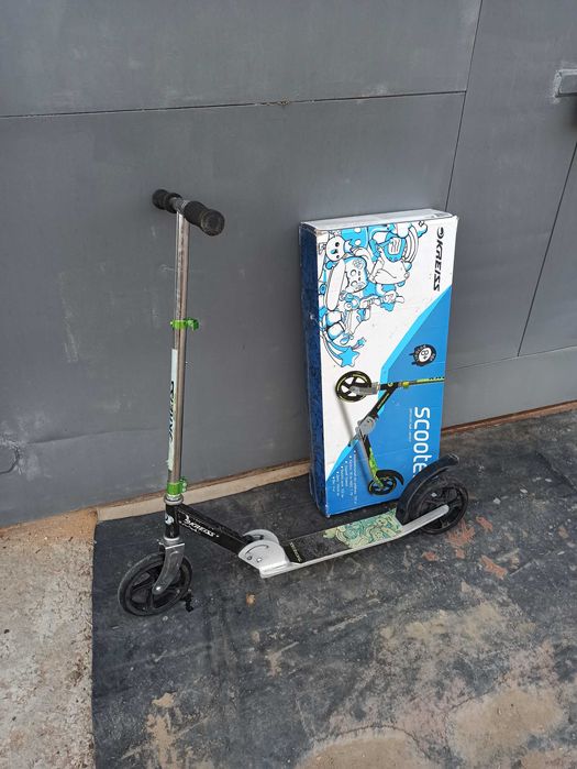 Продам двухколесный самокат