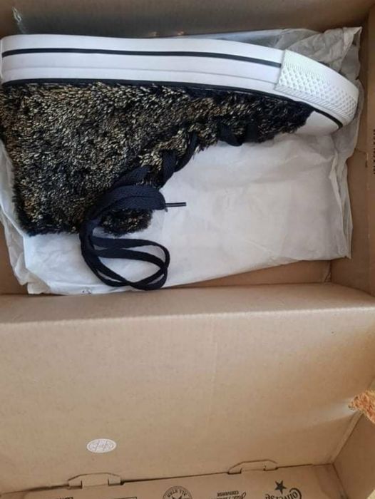 Продавам нови маратонки , кецове Converse