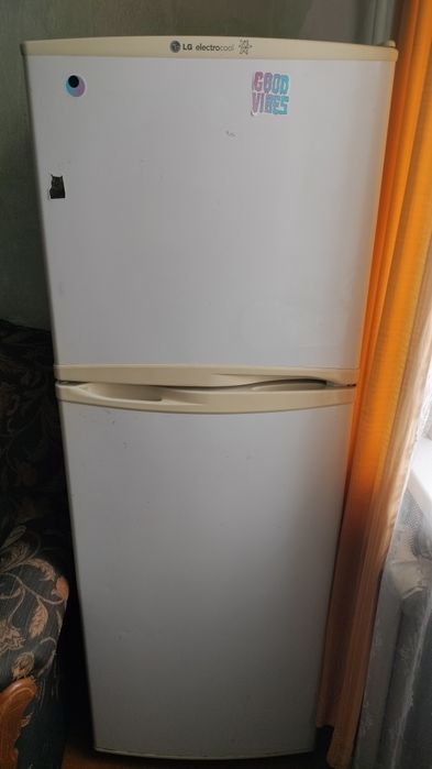 Продам холодильник за 5 000т