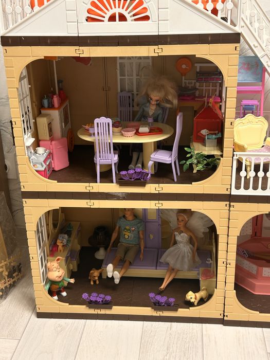 Домик игрушечный