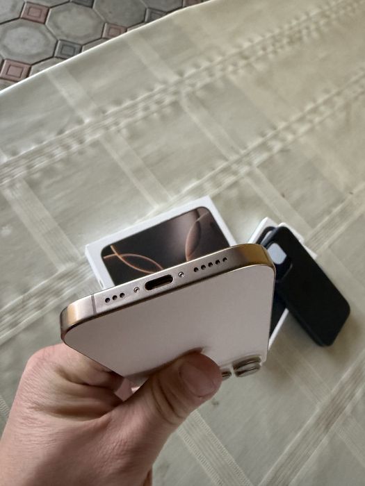 Iphone 16 Pro почти новый