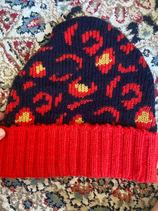 Бас киімдер сатылымда