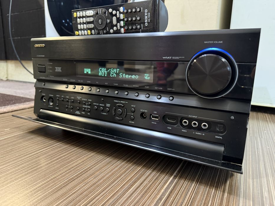 Onkyo TX-NR808 resiver