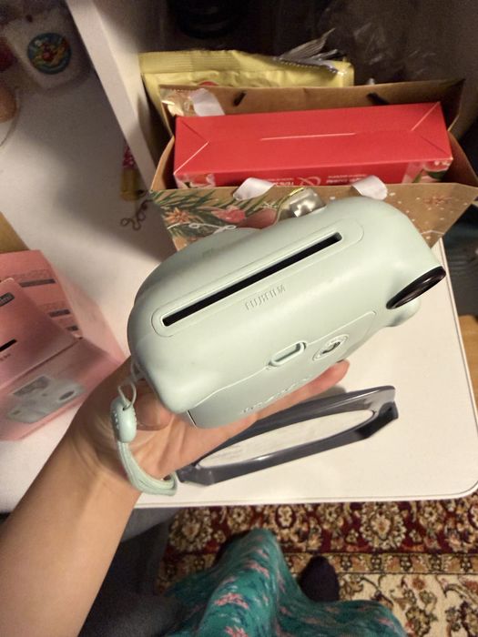 Продам Instax mini12