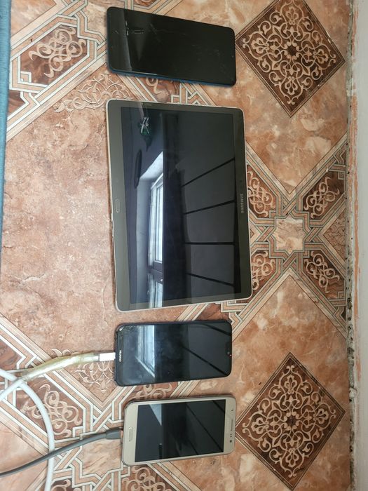 Продам старый телефоны