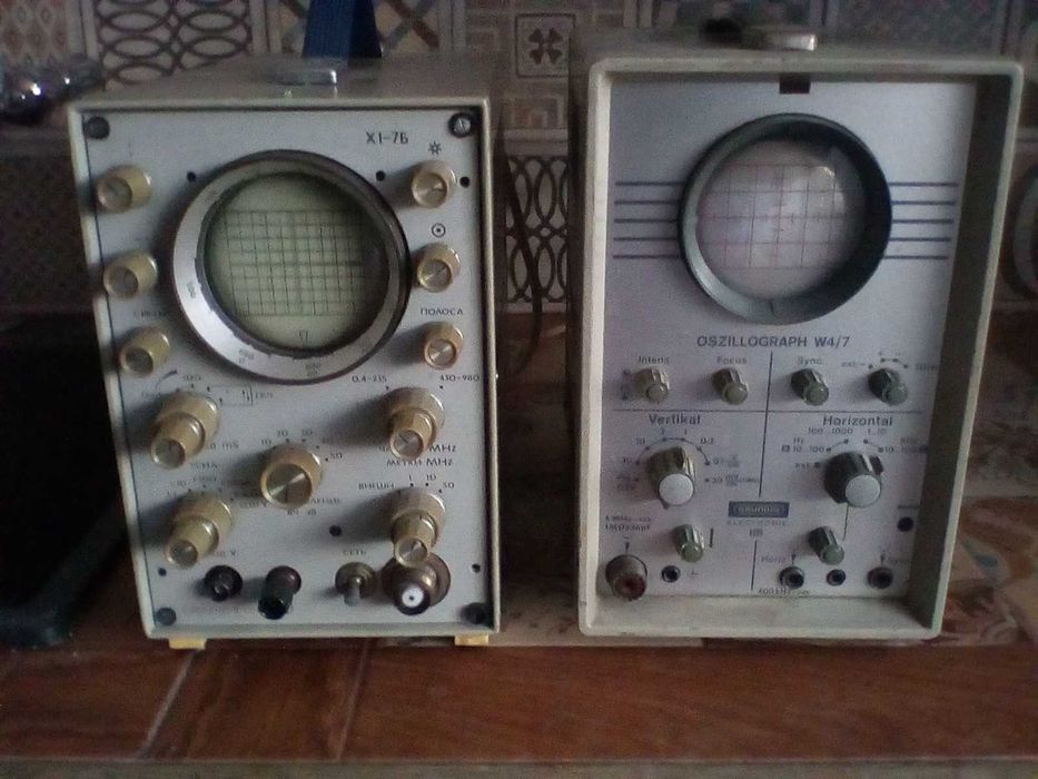 Продава два осцилографа