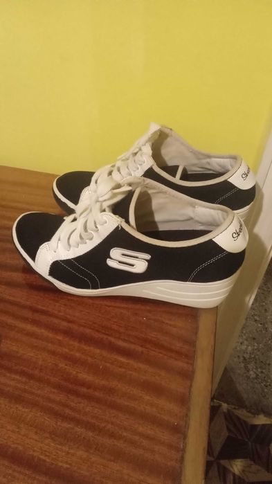 Skechers 41р дамски маратонки и ботуши