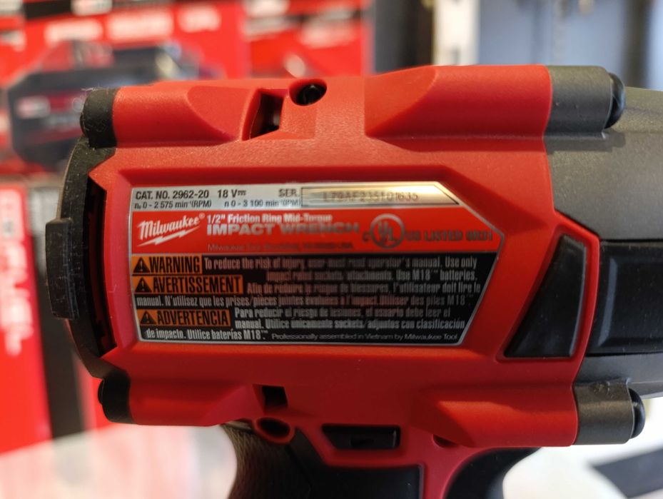 НОВА ЦЕНА  8Аh Гайковерт,комплект Мilwaukee  USA