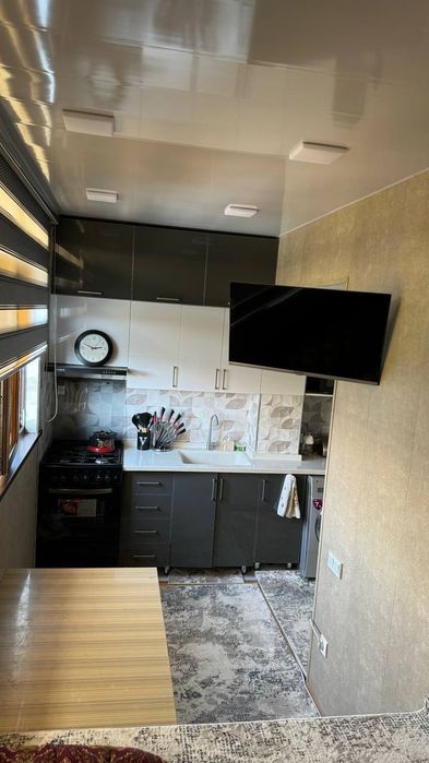 Медгородог 4/4/4
Ориентир Бозорча
Алмазарский район 

Комнат: 4
Этаж: