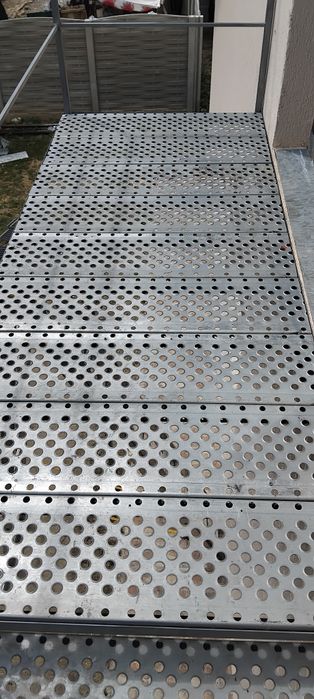 Scara zincate la comanda în toată tara oferim și montaj