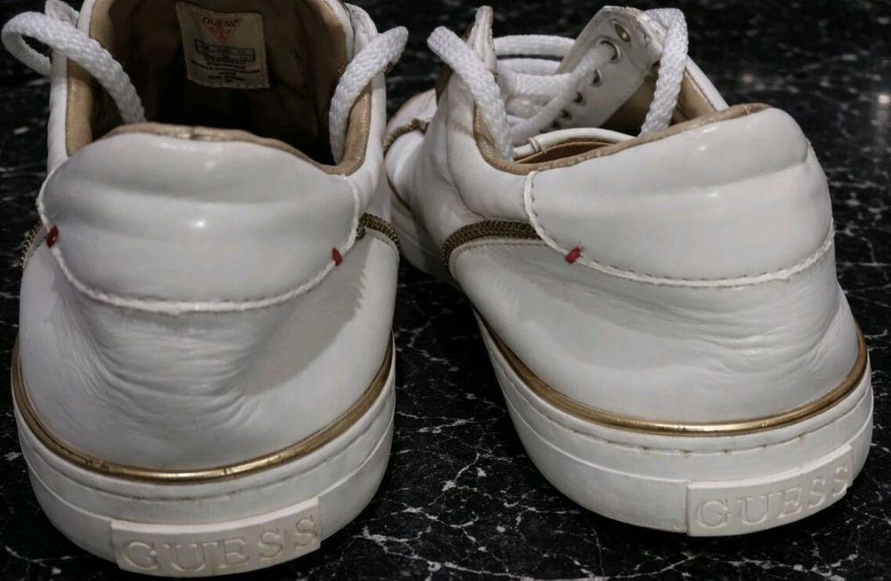 Guess кожени сникърси N 44