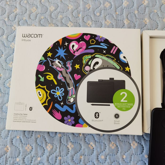 Графичен таблет Wacom Intuos S Bluetooth, Черен
