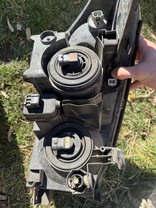 Фарове от Рав 4 2006