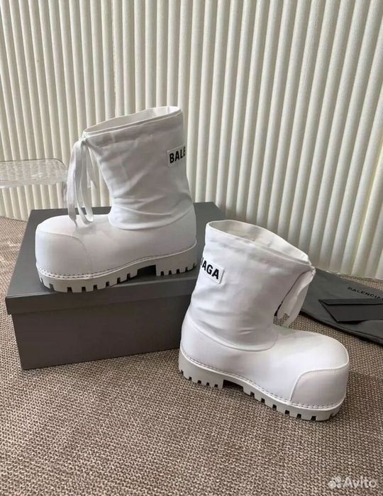 Balenciaga Alaska Boots White
