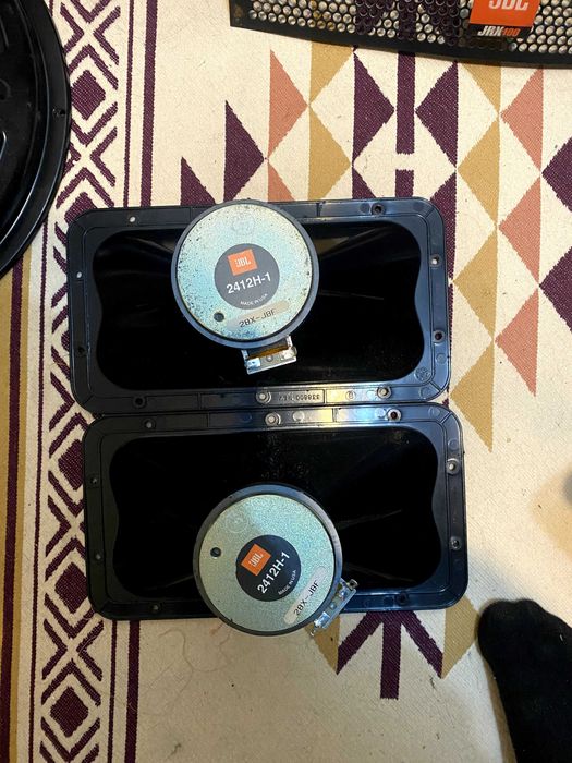 Vind Boxe JBL JRX 100