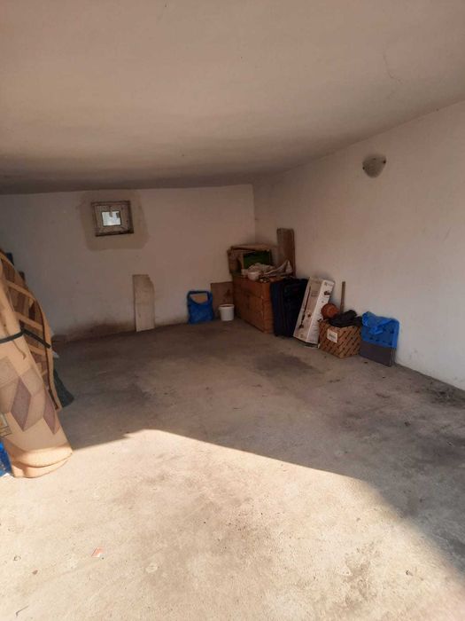 Garaj Ultracentral Suceava usa electrica 28 m.p de vanzare