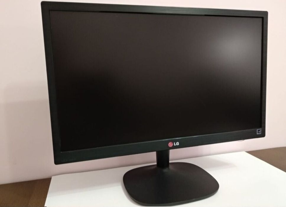 Монитор hp LED экран дисплей