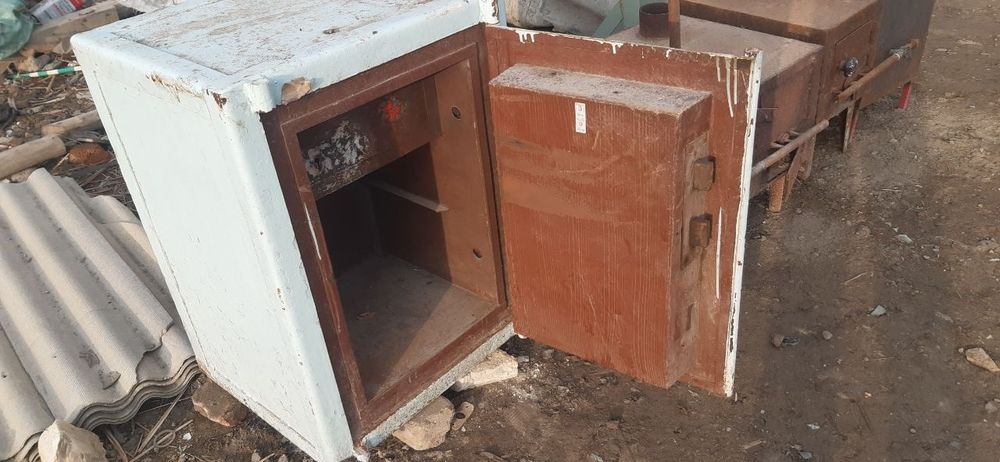 Сейф незгораемей