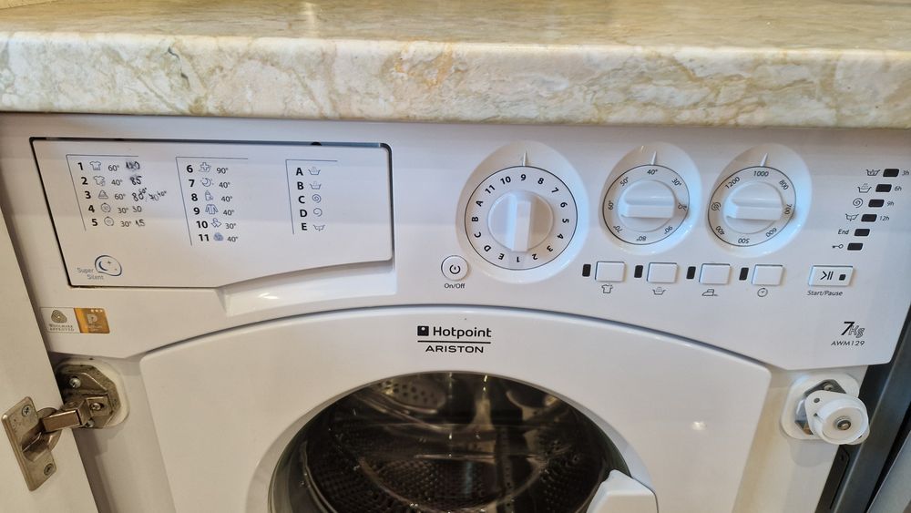 Пералня за вграждане Hotpoint Ariston