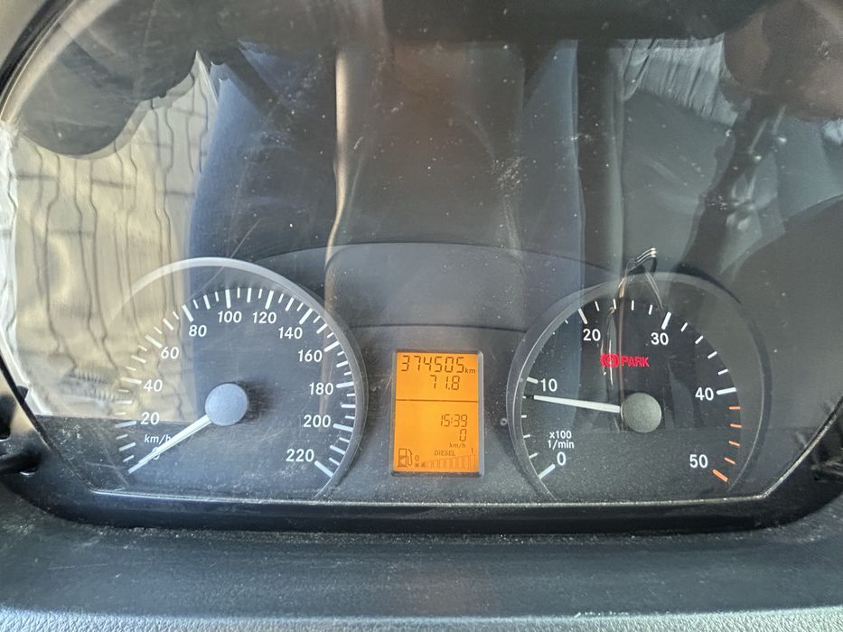 Mercedes Vito 109