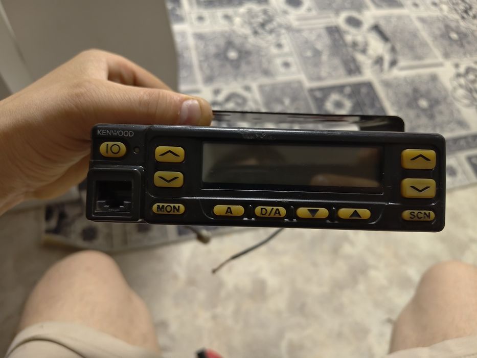 Продам рацию kenwood!