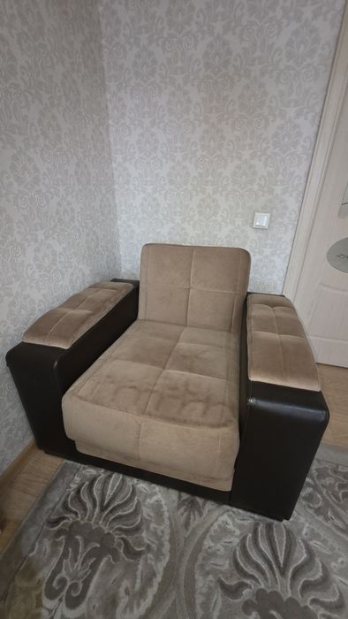 2.          кресла.