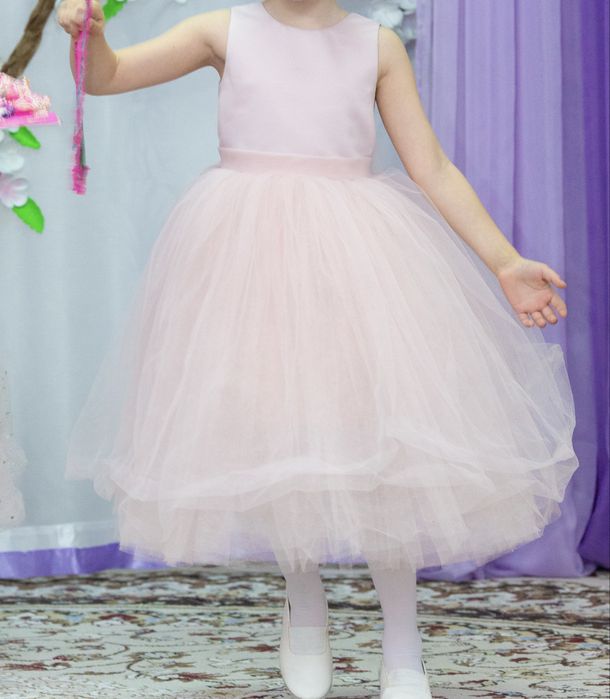 Нарядное платье для девочки