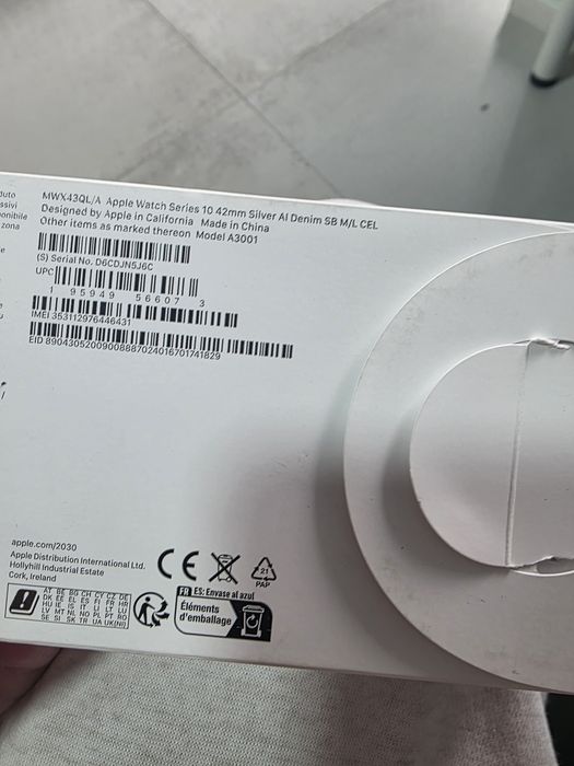 Apple Watch Series 11 GPS 42mm Jet Black Aluminum w Black Sport Band