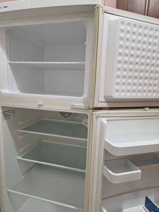 Хладилник с камера Bosch, в.140