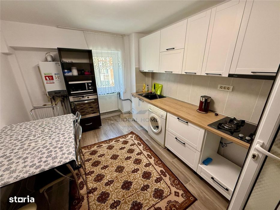 Pacurari - Etaj Intermediar - Bloc din 89 - 3 Camere Decomandat