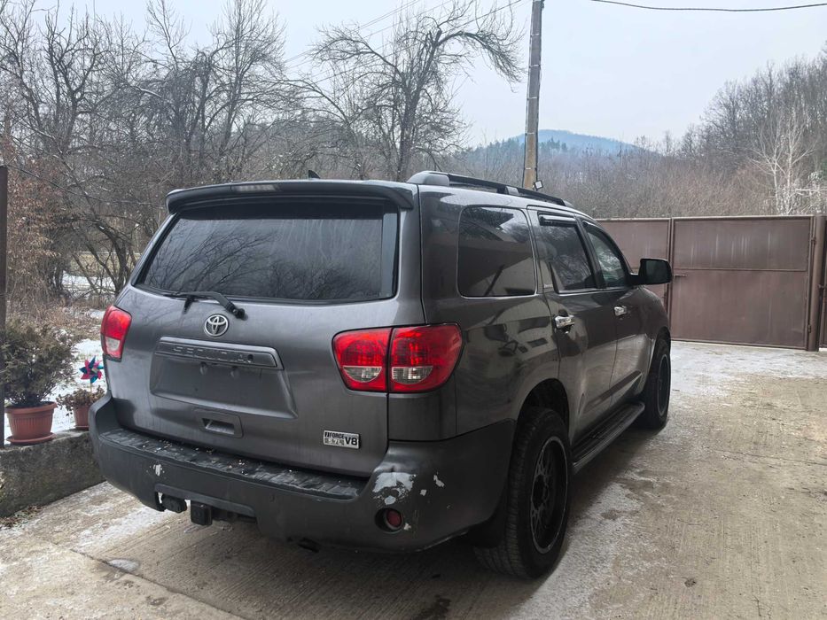 Тойота секвоя на ЧАСТИ 5.7 2010 г