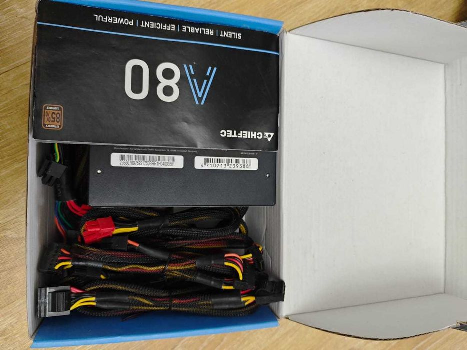 Полумодульный Блок питания 750W Chieftec