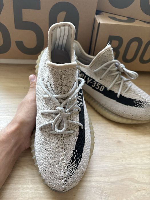 Yeezy 350 V2 Cream White