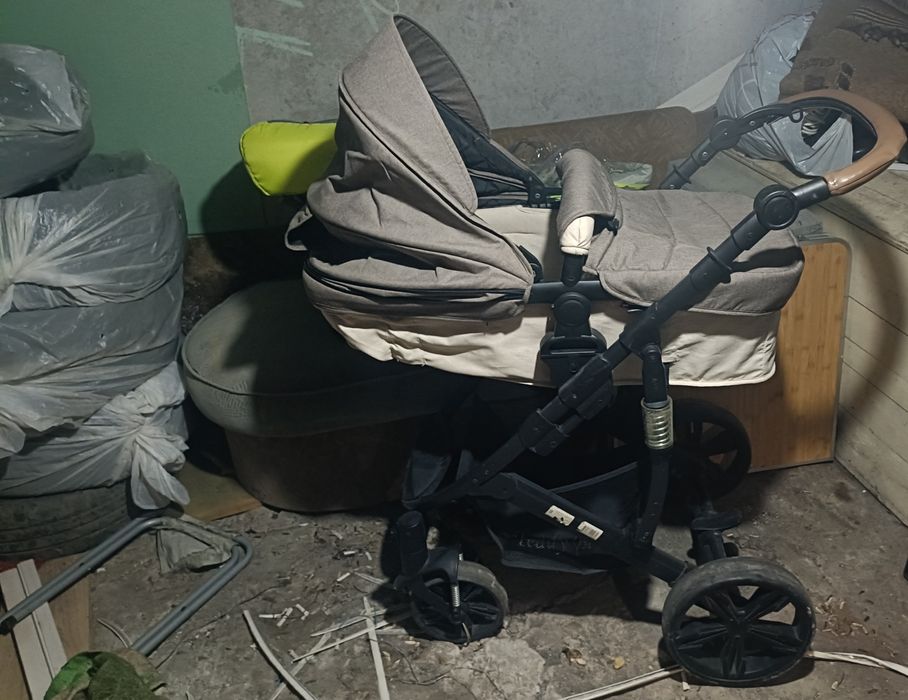 Продам детскую коляска