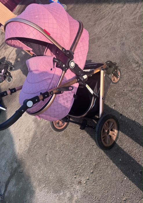 Carucior 2 în 1 + scoica auto-aproape noi