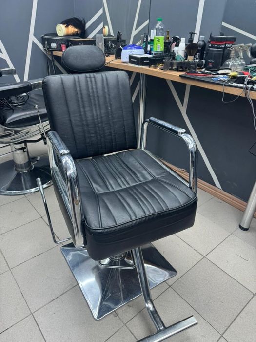 Продается кресло для барбера