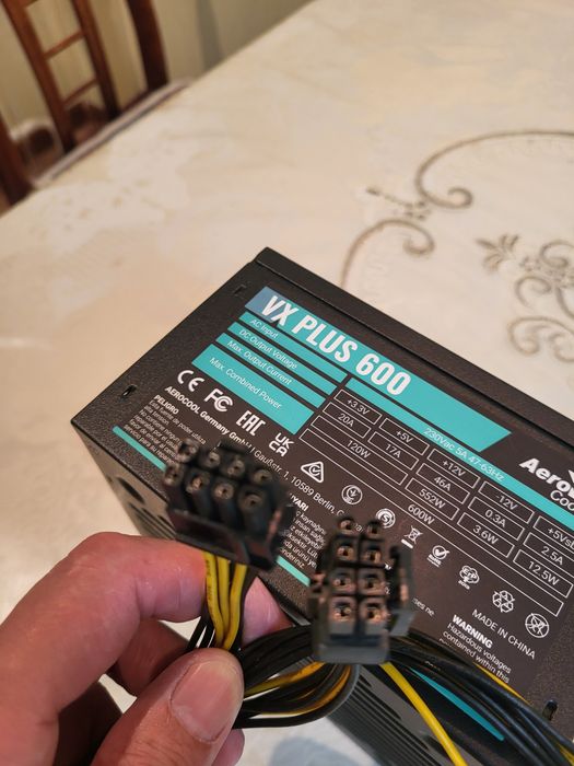 Продается блок питание  600W