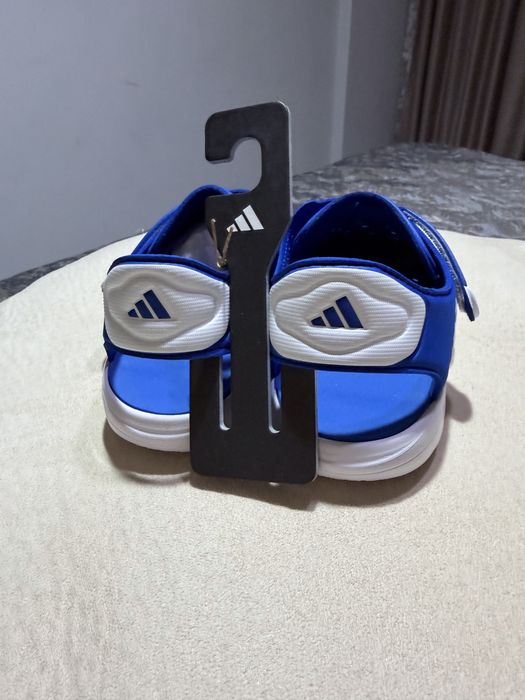 Сандали adidas  Sportswear 33 номер
