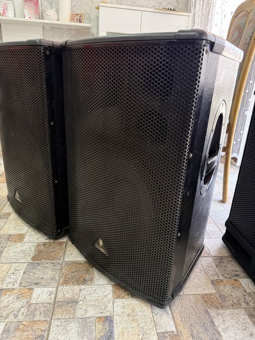 Mixere audio, boxe,basi,lumini ,echipamente