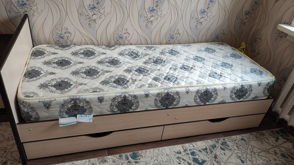 Продам кровать 1 сп б/у