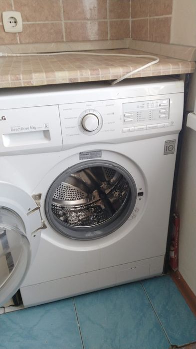 Продаю стиральную машину