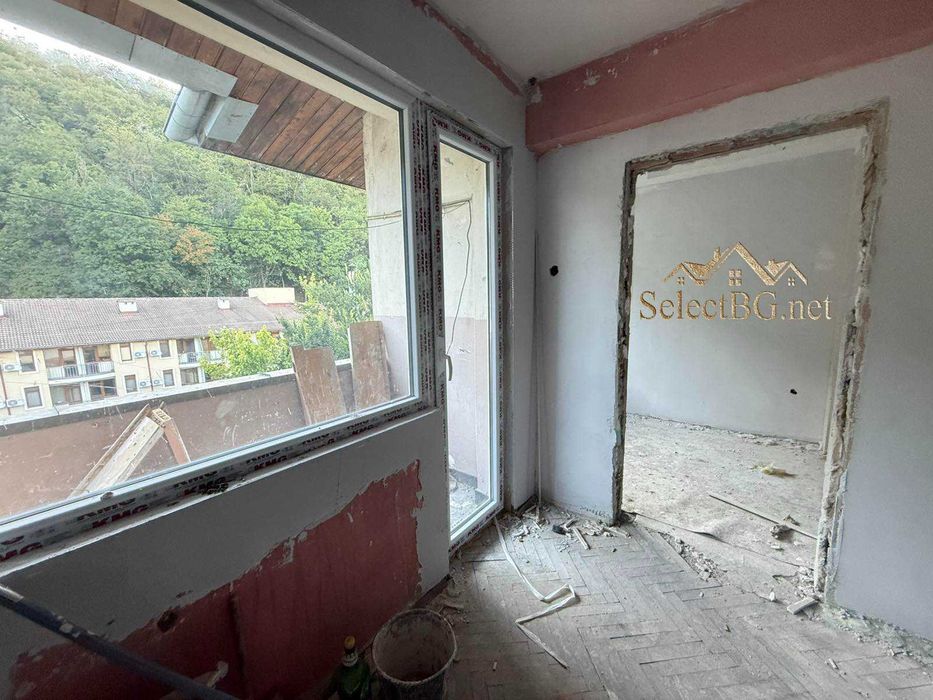 Продава се Тристаен апартамент в Велико Търново, Света гора - 57 кв.м за 1036 €/кв.м - Снимка #2