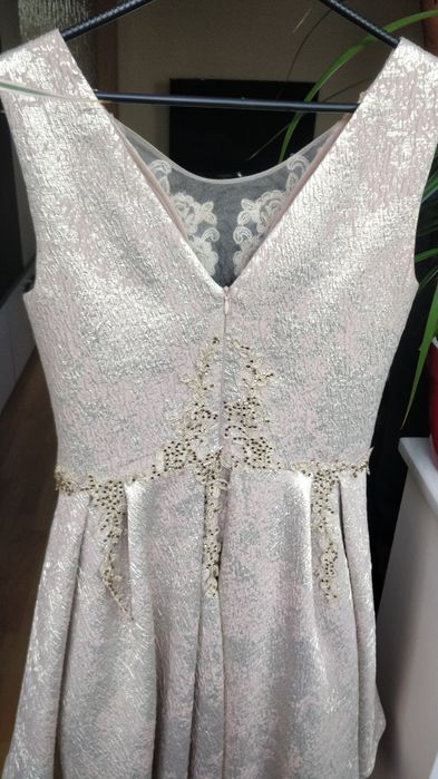 Rochie elegantă .